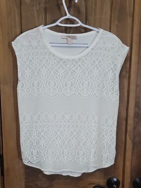 Forever 21 White Lace Cap-Sleeve Blouse